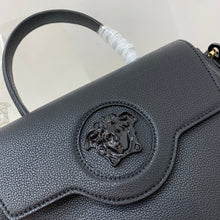Load image into Gallery viewer, Versace La Medusa Medium Bag