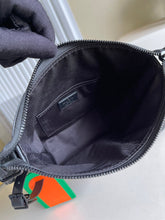 Load image into Gallery viewer, Louis Vuitton Cruiser Messenger Bag