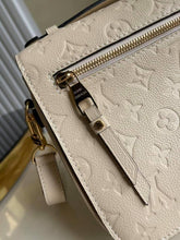 Load image into Gallery viewer, Louis Vuitton Pochette Metis Bag - LUXURY KLOZETT