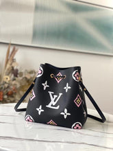 Load image into Gallery viewer, Louis Vuitton NeoNoe MM Bag