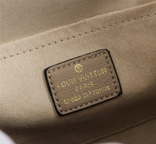Load image into Gallery viewer, Louis Vuitton Montaigne BB Bag