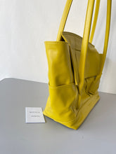 Load image into Gallery viewer, Bottega Veneta Arco Medium Bag