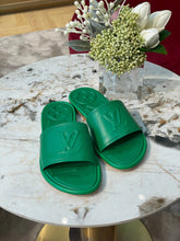Load image into Gallery viewer, Louis Vuitton Magnetic Flat Mule
