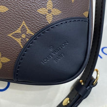 Load image into Gallery viewer, Louis Vuitton Boulogne Bag