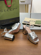 Load image into Gallery viewer, Gucci Interlocking G Studs Sandal