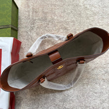 Load image into Gallery viewer, Gucci GG Matelasse Leather Medium Tote Bag