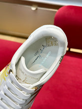 Load image into Gallery viewer, Louis Vuitton Time Out Sneakers