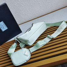 Load image into Gallery viewer, Prada Re- Edition 2005 Re-Nylon Bag