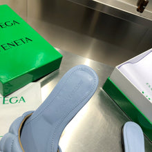 Load image into Gallery viewer, Bottega Veneta Lido Sandals