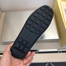 Load image into Gallery viewer, Louis Vuitton Mocassin