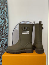 Load image into Gallery viewer, Louis Vuitton Territory Half Boots
