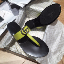 Load image into Gallery viewer, Gucci Leather Thong Sandal