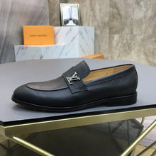 Load image into Gallery viewer, Louis Vuitton Shoe