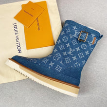 Load image into Gallery viewer, Louis Vuitton Cosy Boot Sterling