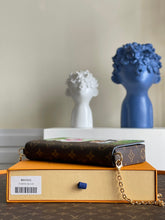 Load image into Gallery viewer, Louis Vuitton Felicie Pochette Bag