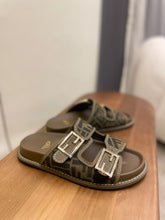 Load image into Gallery viewer, Fendi Men Slides