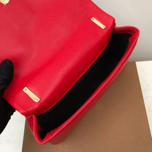 Load image into Gallery viewer, Burberry Quilted Leather Small Lola Bag
