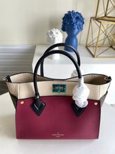 Load image into Gallery viewer, Louis Vuitton On My Side MM Bag