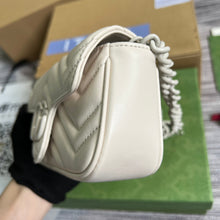 Load image into Gallery viewer, Gucci Marmont Belt Bag