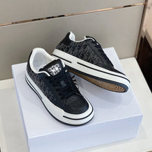 Load image into Gallery viewer, Christian Dior D Freeway Sneakers