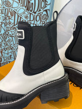 Load image into Gallery viewer, Louis Vuitton Beaubourg Ankle Boots