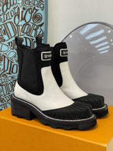 Load image into Gallery viewer, Louis Vuitton Beaubourg Ankle Boots
