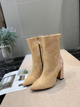 Load image into Gallery viewer, Louis Vuitton Boots