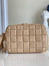 Load image into Gallery viewer, Louis Vuitton Troca MM Bag