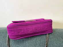 Load image into Gallery viewer, Fendi Midi Baguette Chain Bag