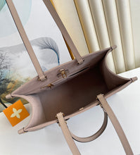 Load image into Gallery viewer, Louis Vuitton OnTheGo MM Tote Bag