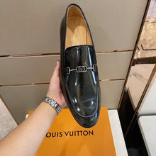 Load image into Gallery viewer, Louis Vuitton Shoe