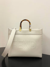 Load image into Gallery viewer, Fendi Sunshine Shopper Medium Bag