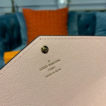 Load image into Gallery viewer, Louis Vuitton Sarah Wallet
