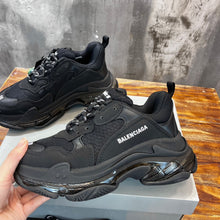 Load image into Gallery viewer, Balenciaga Triple S Sneakers