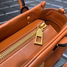 Load image into Gallery viewer, Valentino One Stud Small Bag