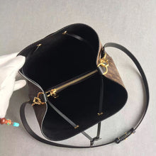 Load image into Gallery viewer, Louis Vuitton NeoNoe MM Bag