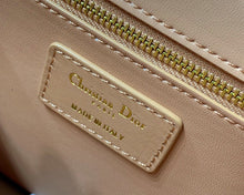 Load image into Gallery viewer, Christian Dior 30 Montaigne Bag