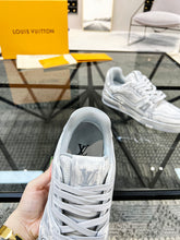 Load image into Gallery viewer, Louis Vuitton Trainer Sneakers