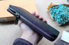 Load image into Gallery viewer, Louis Vuitton Zippy Wallet