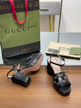 Load image into Gallery viewer, Gucci Interlocking G Studs Sandal