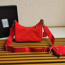 Load image into Gallery viewer, Prada Re- Edition 2005 Re-Nylon Bag
