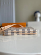 Load image into Gallery viewer, Louis Vuitton Double ZiP Pochette Bag