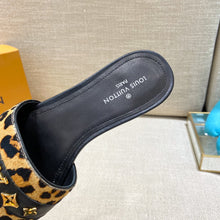 Load image into Gallery viewer, Louis Vuitton Revival Mule