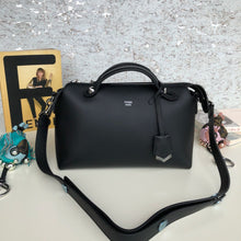 Load image into Gallery viewer, Fendi By The Way Medium Bag