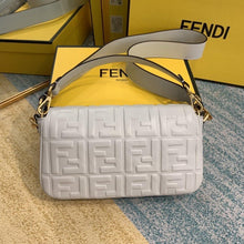 Load image into Gallery viewer, Fendi Baguette Bag - LUXURY KLOZETT