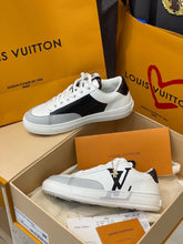 Load image into Gallery viewer, Louis Vuitton  Charlie Sneaker