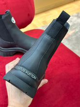 Load image into Gallery viewer, Louis Vuitton Ruby Flat Ranger Boots