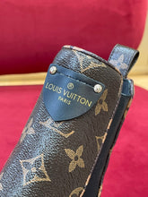 Load image into Gallery viewer, Louis Vuitton Beaubourg Ankle Boots
