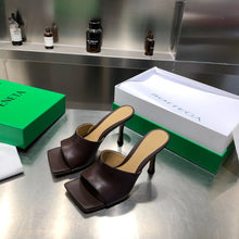 Load image into Gallery viewer, Bottega Veneta Stretch Heels