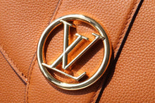 Load image into Gallery viewer, Louis Vuitton Pont 9 Soft PM Bag